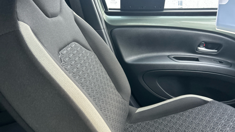 Toyota Aygo X 1.0 VVT-i Edge 5dr Petrol Hatchback